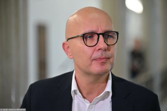 Gigant w opałach. Wiceminister o płacach: redukcja o 15 proc. to minimum