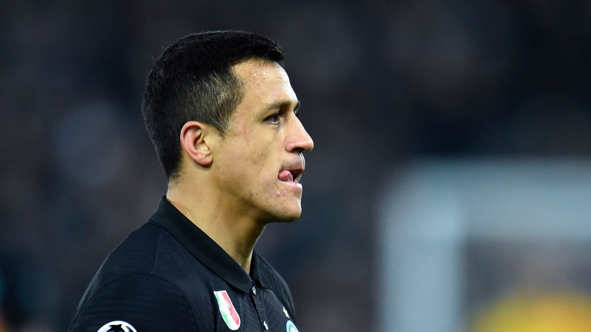 PAP/EPA / PETER POWELL / Na zdjęciu: Alexis Sanchez