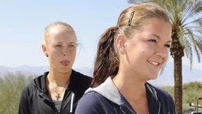 WTA Stuttgart: Szybka Woźniacka, Li wyeliminowana przez Lisicką
