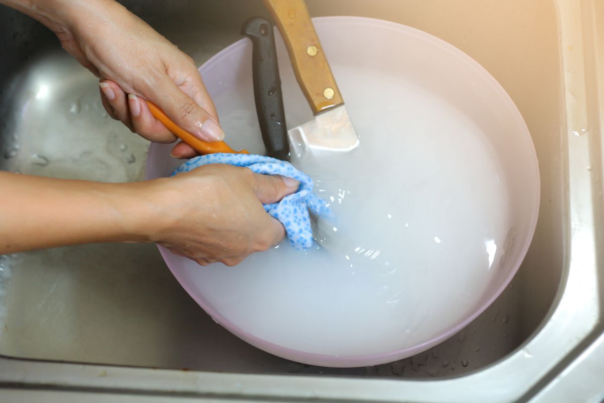 Ręczne mycie noży jest bezpieczniejsze, niż użycie zmywarki