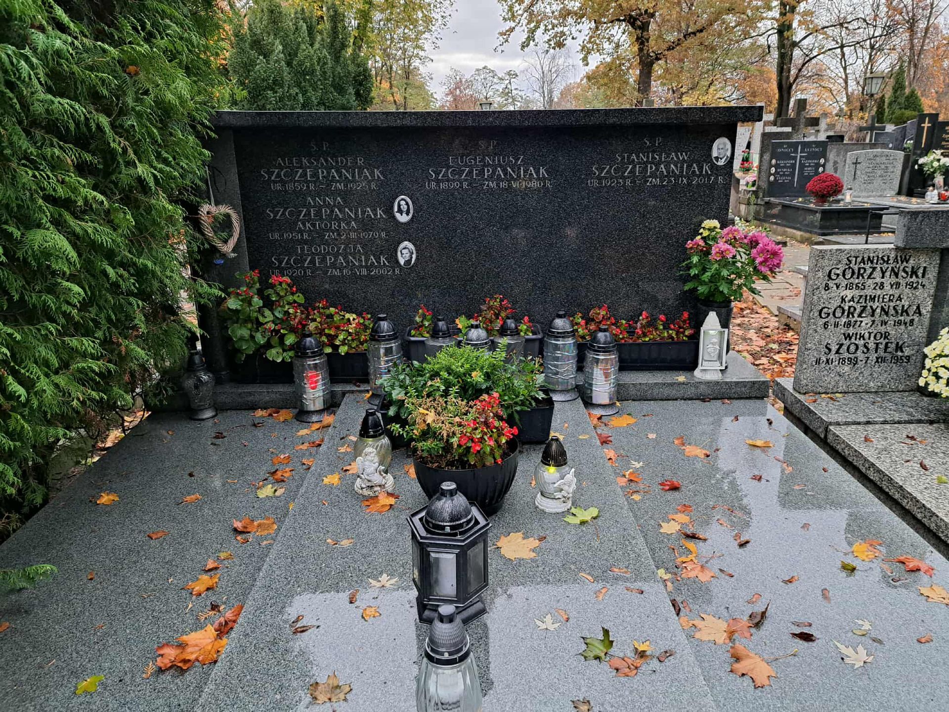 Grób aktorki Anny Szczepaniak na Cmentarzu Bródnowskim