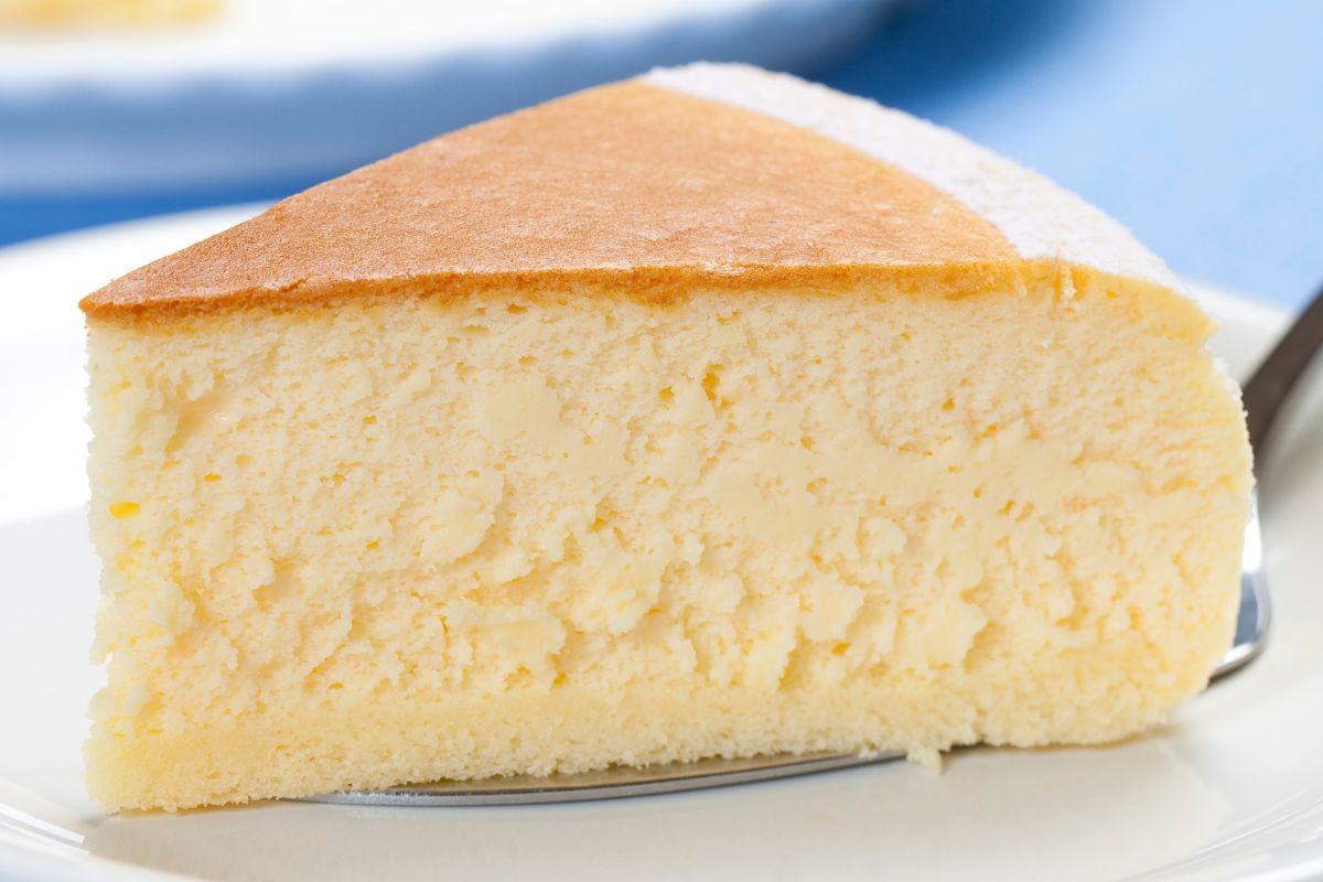 Kremowe ciasto z 3 składników. Może śmiało konkurować ze świątecznym sernikiem