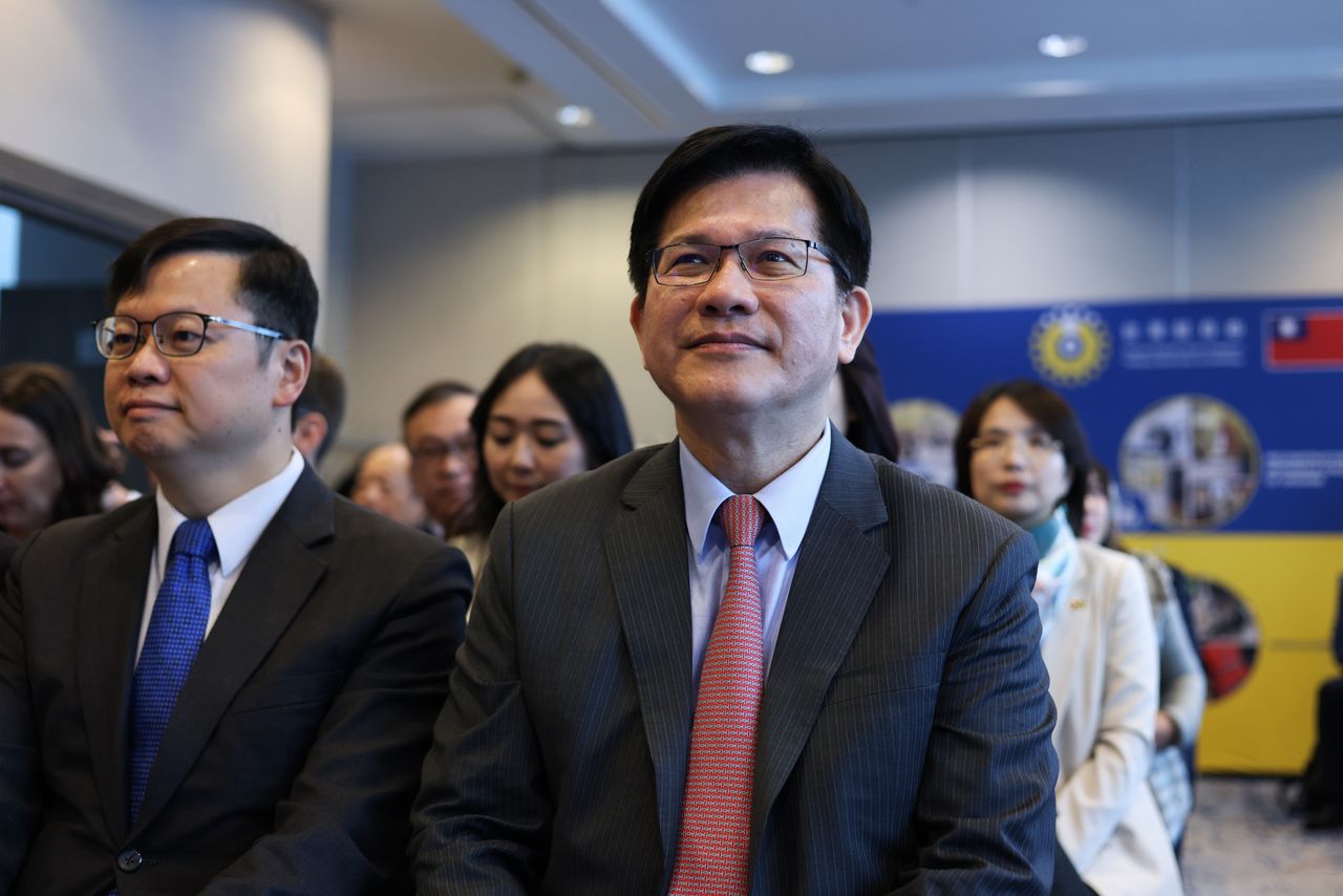 Taiwan boosts Ukraine's tech with laptops and 5G projects
