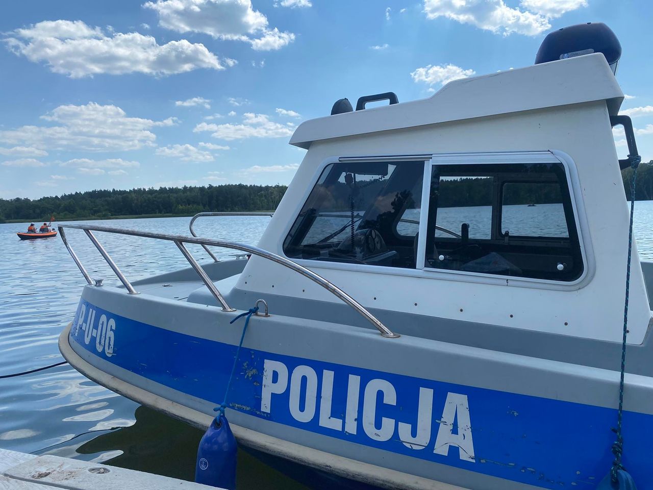 Wrocław: Z Odry wyłowiono ciało młodego mężczyzny. Policja ustala tożsamość