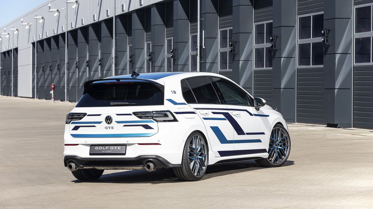 VW Golf GTE Skylight (2021)