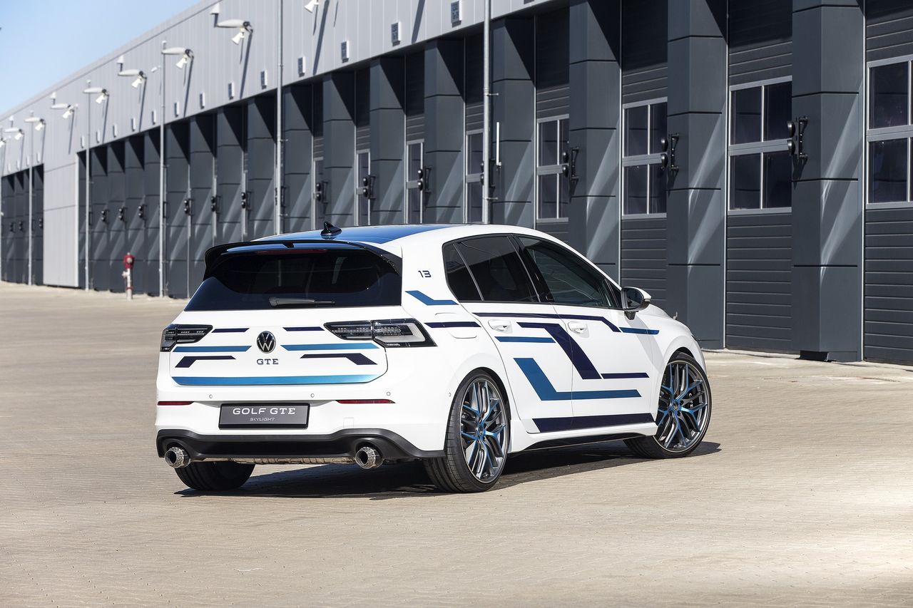 VW Golf GTE Skylight (2021)