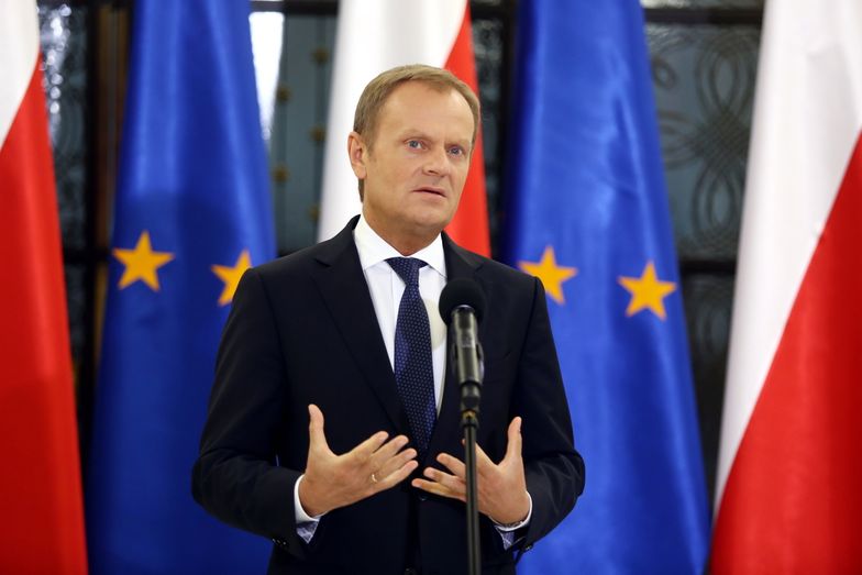 Donald Tusk dziękuje bankowcom. Za co?