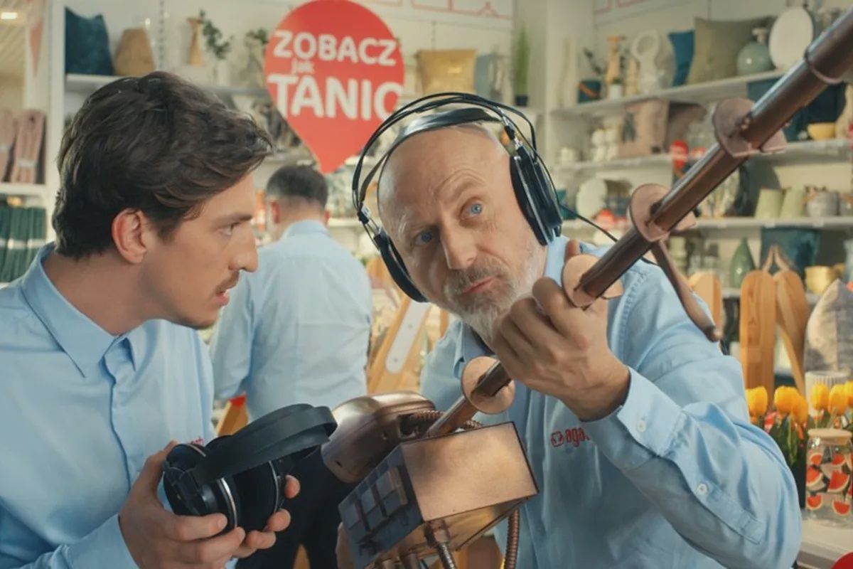 „Wykrywacz myśli” z Mumio reklamuje salony Agata