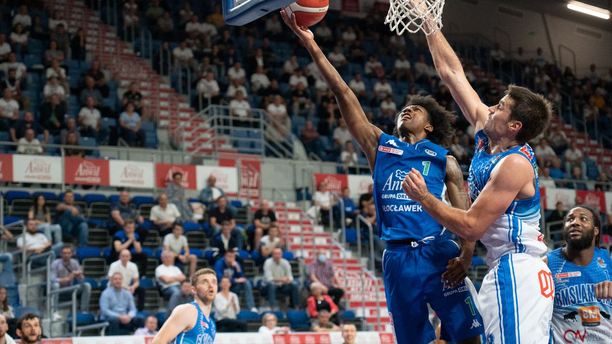 WP SportoweFakty / Rafał Sobierański / Na zdjęciu: Deishuan Booker, Josip Sobin