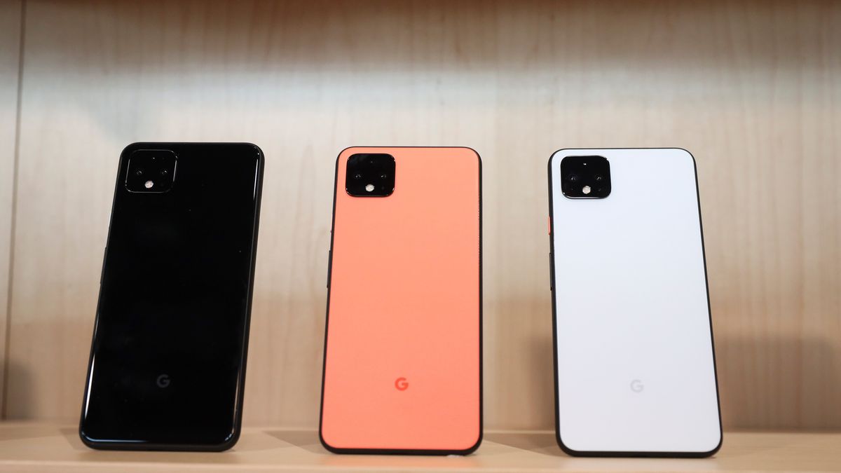 Android 11 pomoże efektywniej ładować smartfon bezprzewodowo, fot. Getty Images
