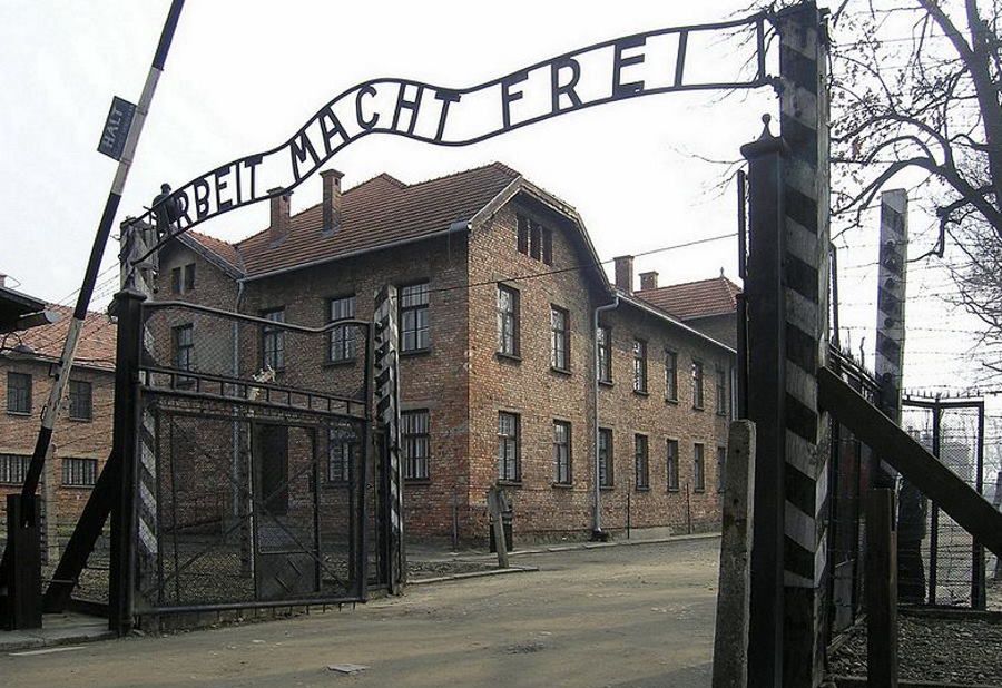 Kobiety w obozach koncentracyjnych przestawały miesiączkować