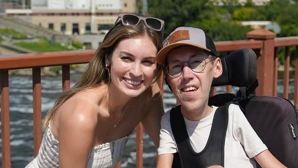 Shane i Hannah Burcaw będą rodzicami