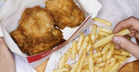 Omijaj szerokim łukiem. Naukowcy potwierdzili, że powoduje rozwój nowotworów