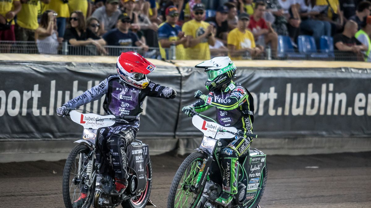 WP SportoweFakty / Michał Chęć / Na zdjęciu: Maciej Janowski (z lewej) i Patryk Dudek (z prawej)