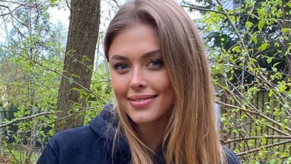 Joanna Opozda zachwyca w butach, które są hitem na jesień 