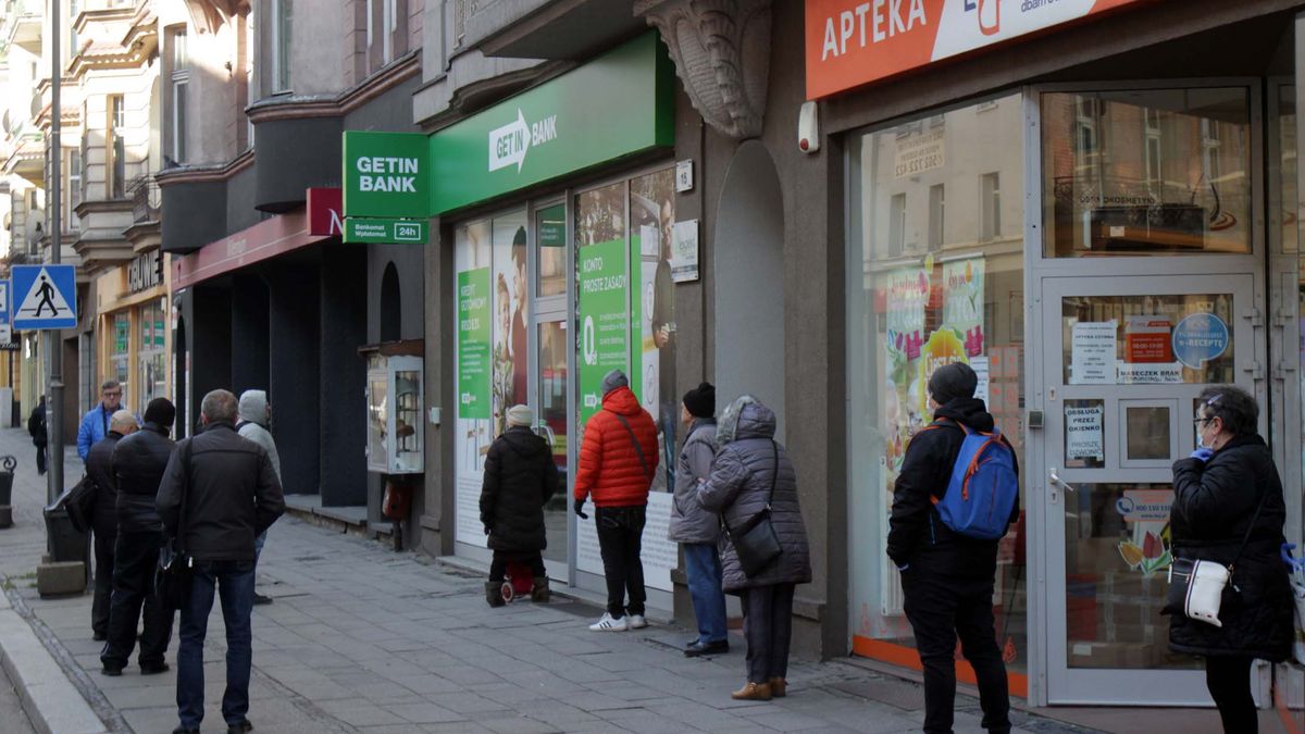 Banki mogą wprowadzić godziny dla seniorów