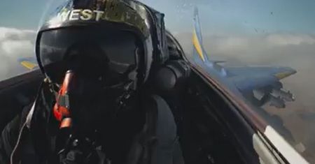 Ukraiński pilot zrobił to w biały dzień. Nagranie wszystko pokazuje
