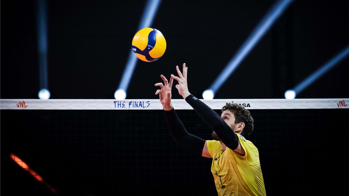 Materiały prasowe / FIVB / Na zdjęciu: Bruno Rezende w meczu z Francją w Lidze Narodów