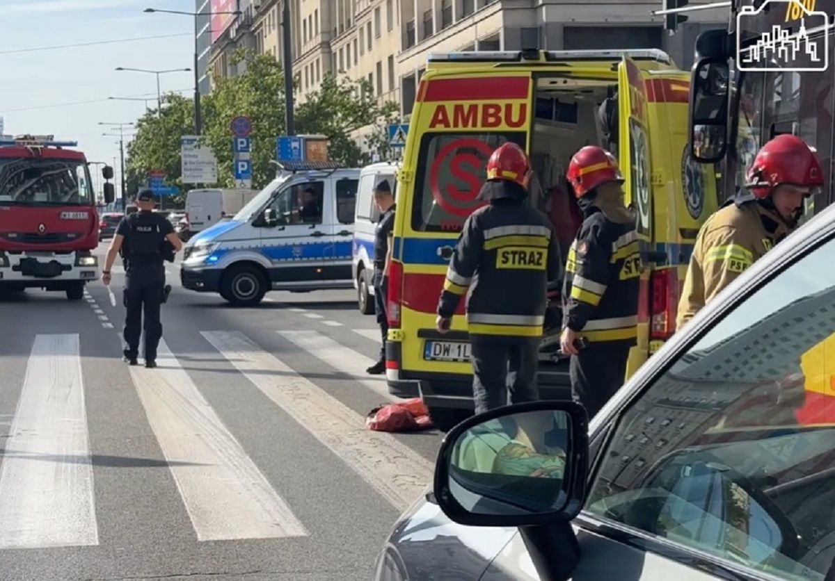 "Biedny kierowca autobusu". Pieszy wbiegł mu prosto pod koła