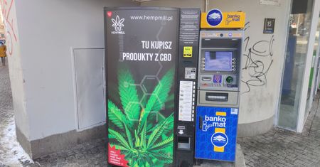 "Konopne maszyny" na ulicach Szczecina. Politycy PiS zaniepokojeni