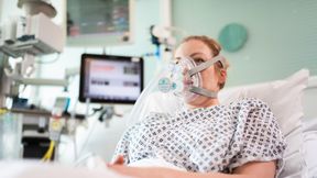 F1. Mercedes przekazał 10 tys. aparatów CPAP do szpitali. Maską zainteresowali się producenci z całego świata