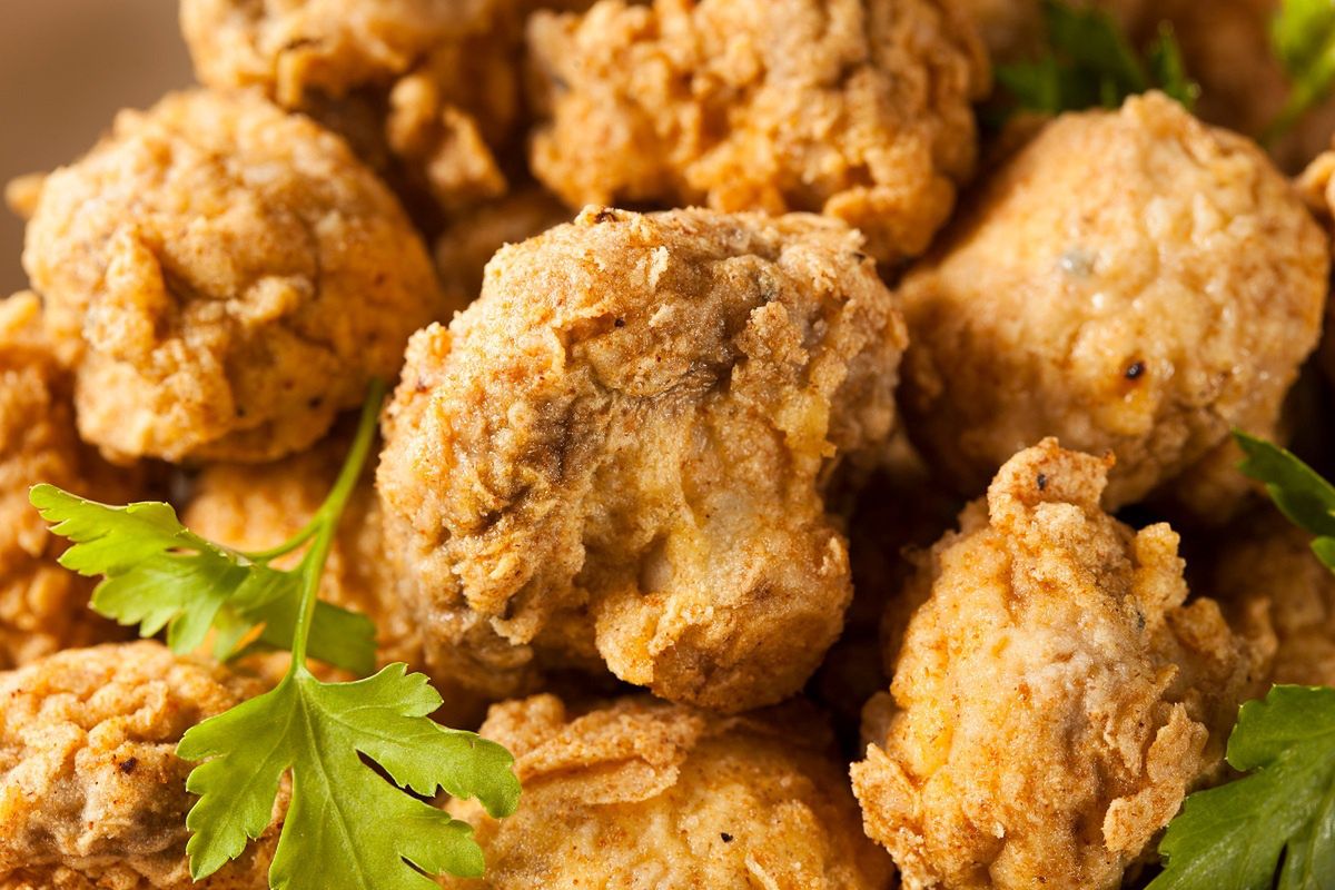 Panieruję w chrupiącej panierce i podaję z wyrazistym sosem. Takiej jesiennej przekąsce trudno się oprzeć