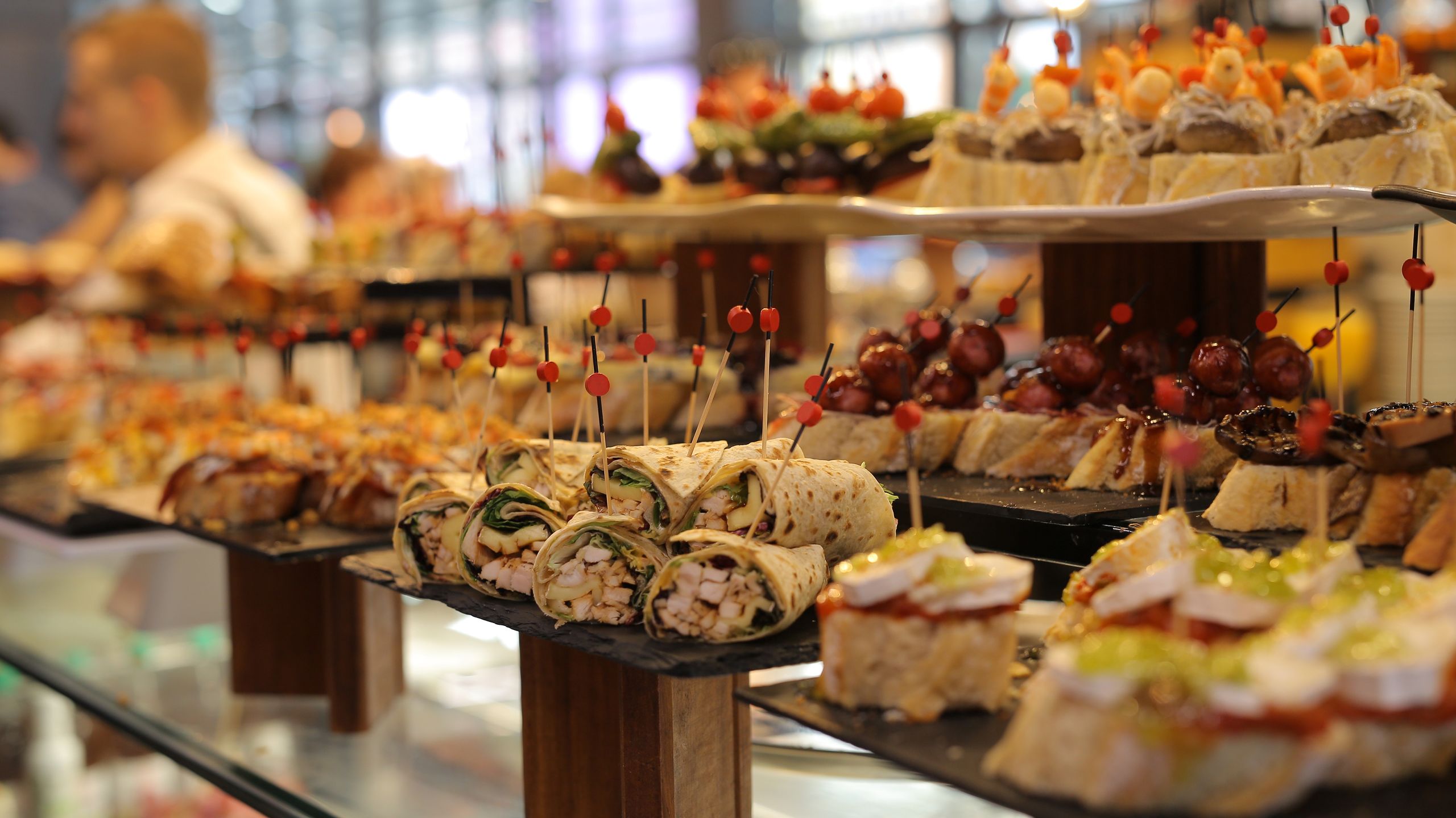 Pintxos, czyli małe, ale pełne smaku przekąski