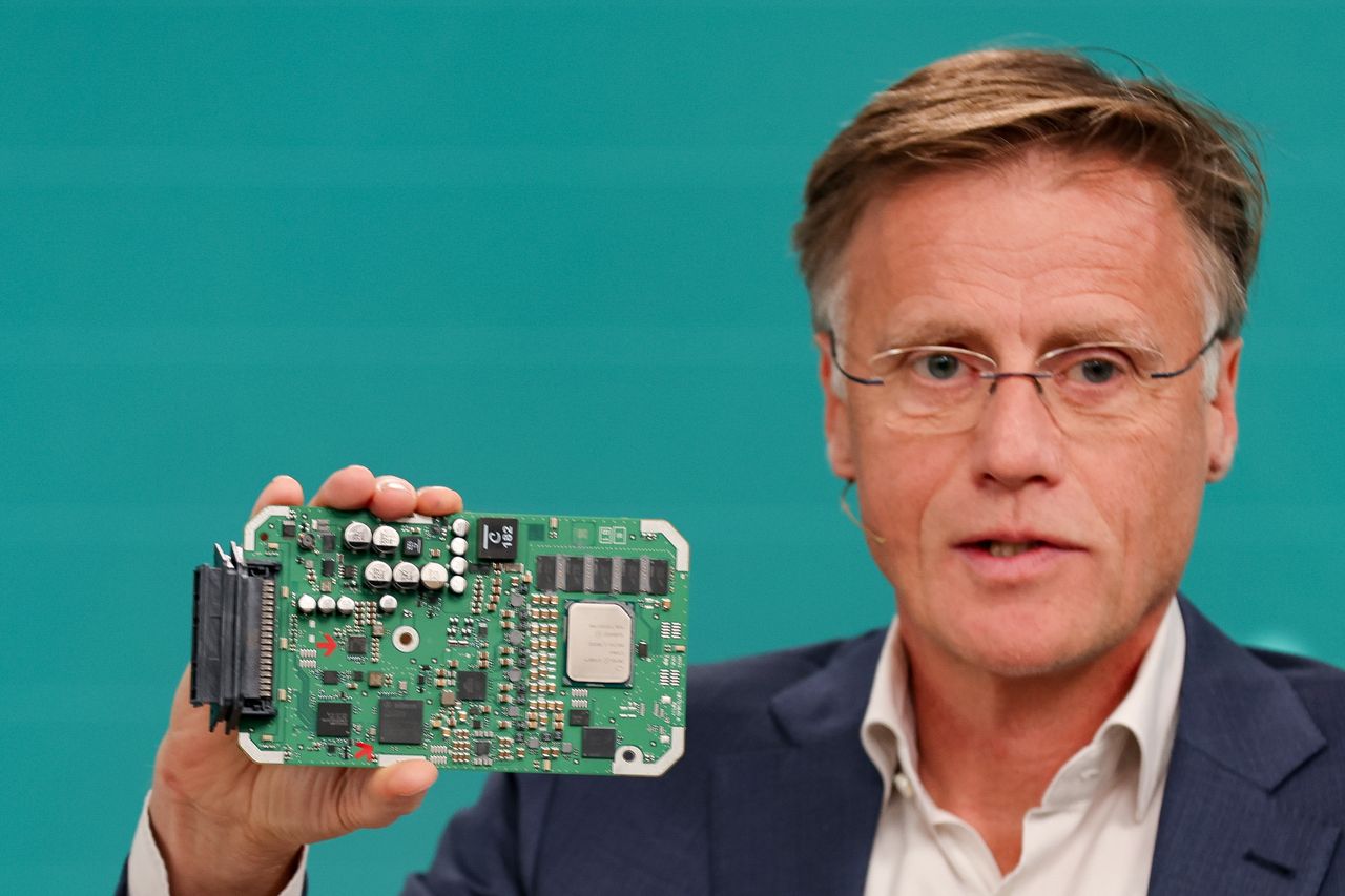 The president of Infineon is not satisfied with the results (Photo by Leonhard Simon/Getty Images)