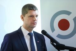 Dariusz Piontkowski mówił o zarobkach nauczycieli. Teraz przeprasza za "przejęzyczenie"