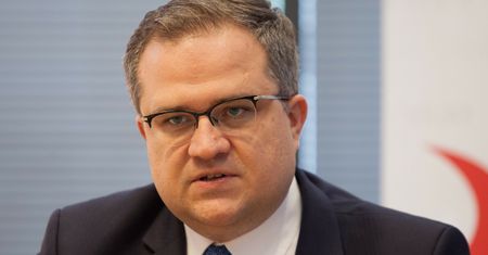 Lider "klubu milionerów". Człowiek Ziobry, który zarobił krocie na dobrej zmianie
