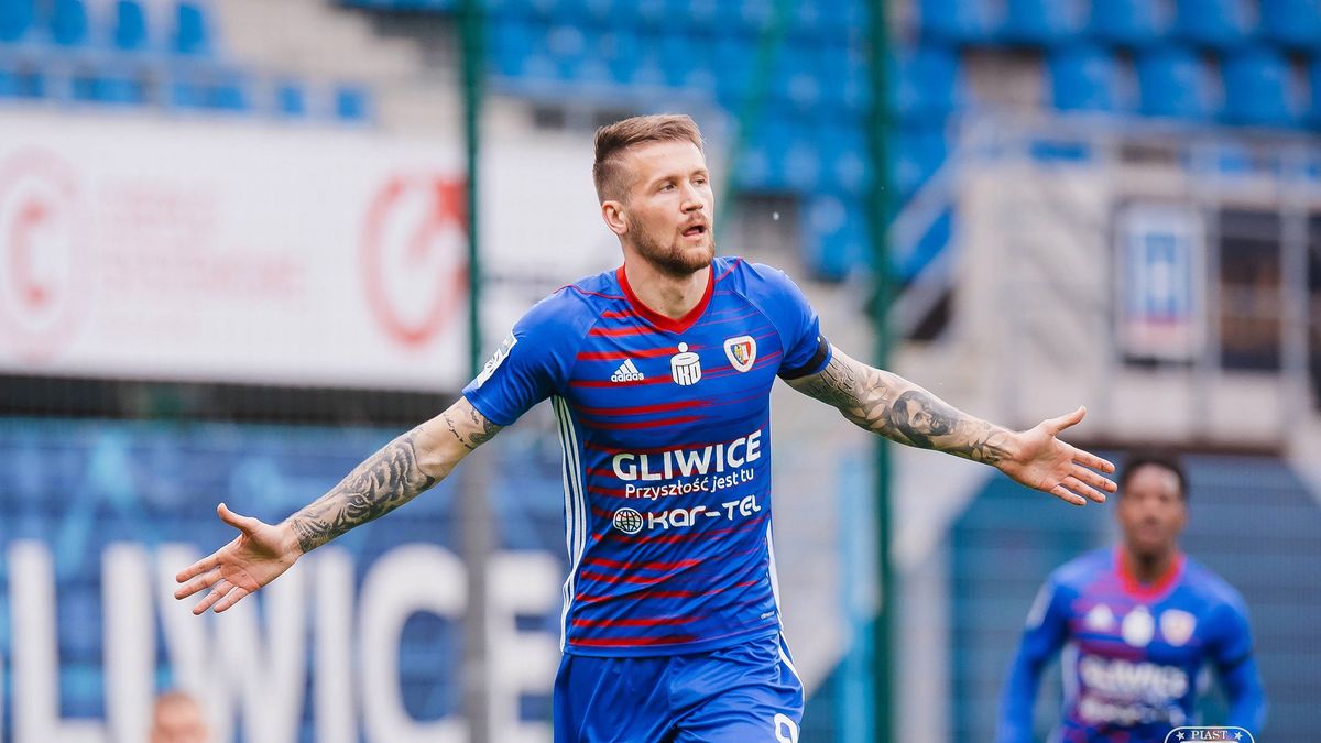 Newspix / Irek Dorozanski / 400mm.pl  / Na zdjęciu: Piotr Parzyszek