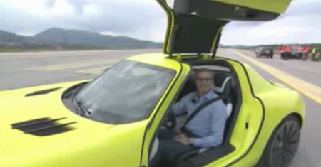 David Coulthard testuje elektryczną rakietę - Mercedes-Benz SLS E-Cell [video]