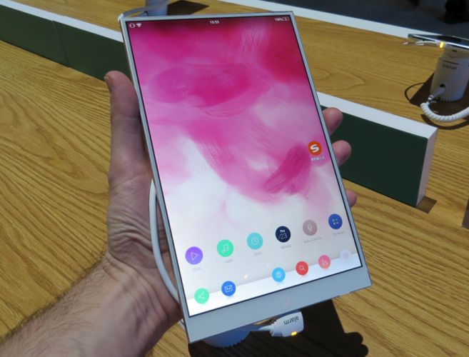 Hisense Vidaa Mirror to prawdziwie bezramkowy tablet 4