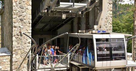 "Betonowa patelnia" przy kolejce na Kasprowy Wierch. Turyści rozczarowani