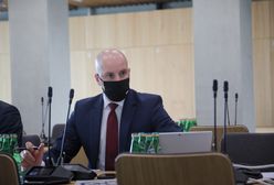 Koronawirus. Wiceminister przyznaje: "Pandemia poturbowała system opieki zdrowotnej. Skala nas przerosła"