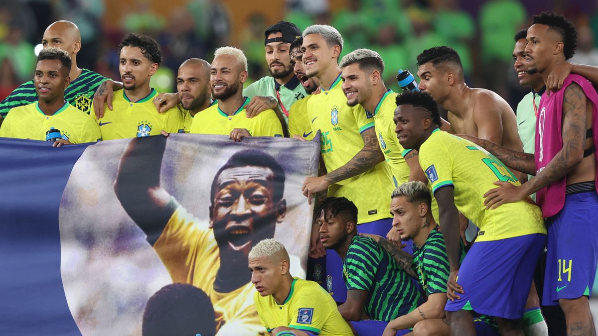 Zdjęcie okładkowe artykułu: PAP/EPA / Tolga Bozoglu  / Na zdjęciu: piłkarze reprezentacji Brazylii