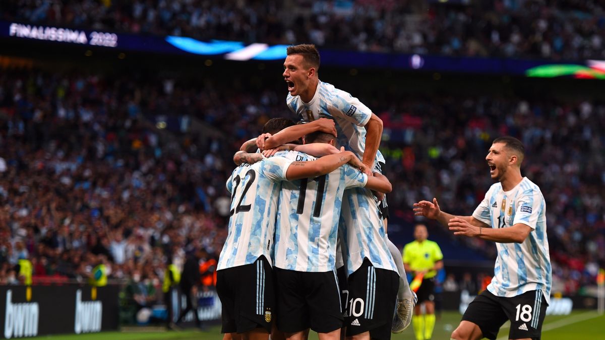 radość argentyńskich piłkarzy