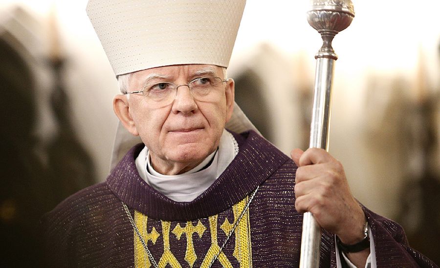 Bruncz: Jędraszewski zamiast biskupem powinien być piromanem - to mu wychodzi