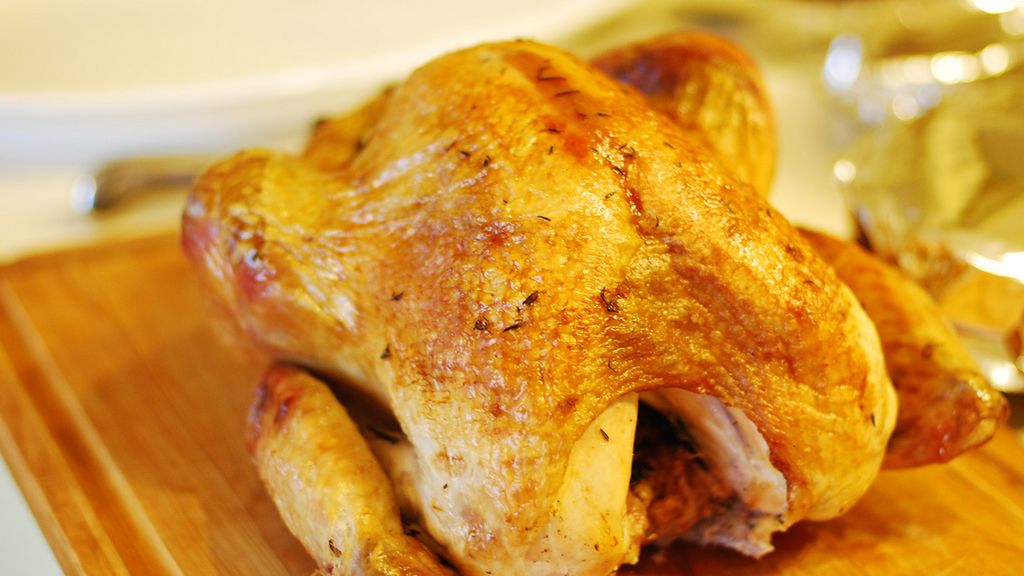 Pieczony indyk w roztworze (mięso jasne i skóra)