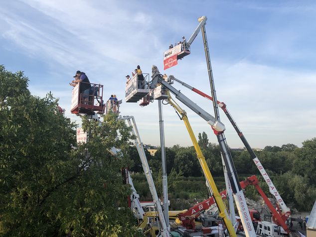 Podniebny sektor przed pierwszym biegiem meczu Motor - Betard Sparta.