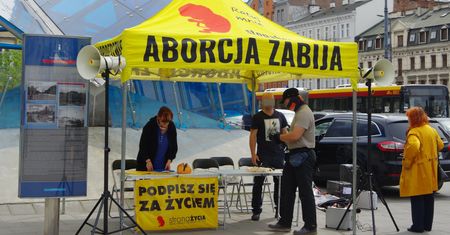Kolejny antyaborcyjny projekt w Sejmie. Wyjaśniamy, co zakłada