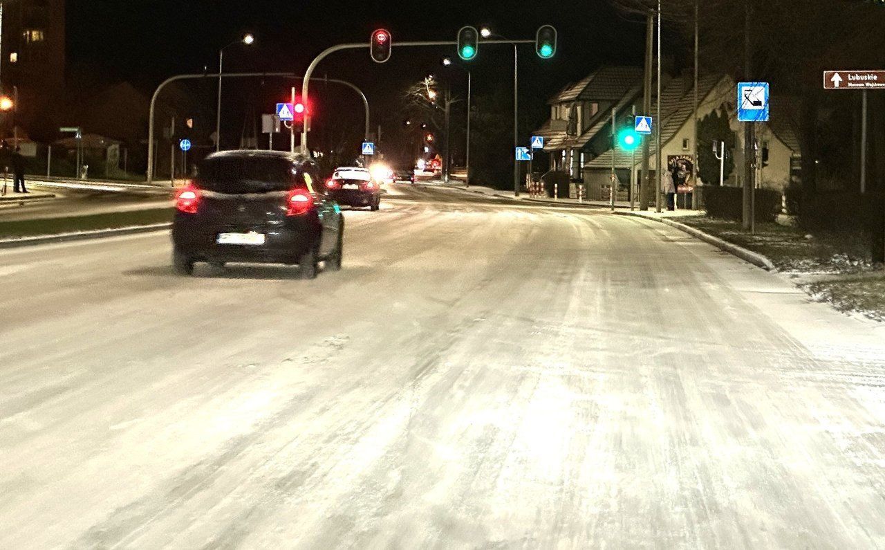 Lubuskie: Alerty IMGW. Na drogach i chodnikach będzie bardzo ślisko