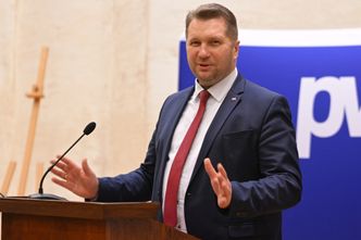 Koniec z edukacją zdalną. Czarnek: "Robimy to wbrew narzekaniom z opozycji"