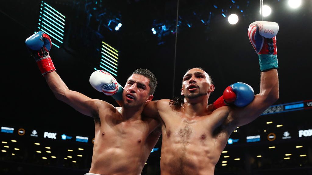 Getty Images / Al Bello / Na zdjęciu:  Josesito Lopez (z lewej) i Keith Thurman (z prawej)