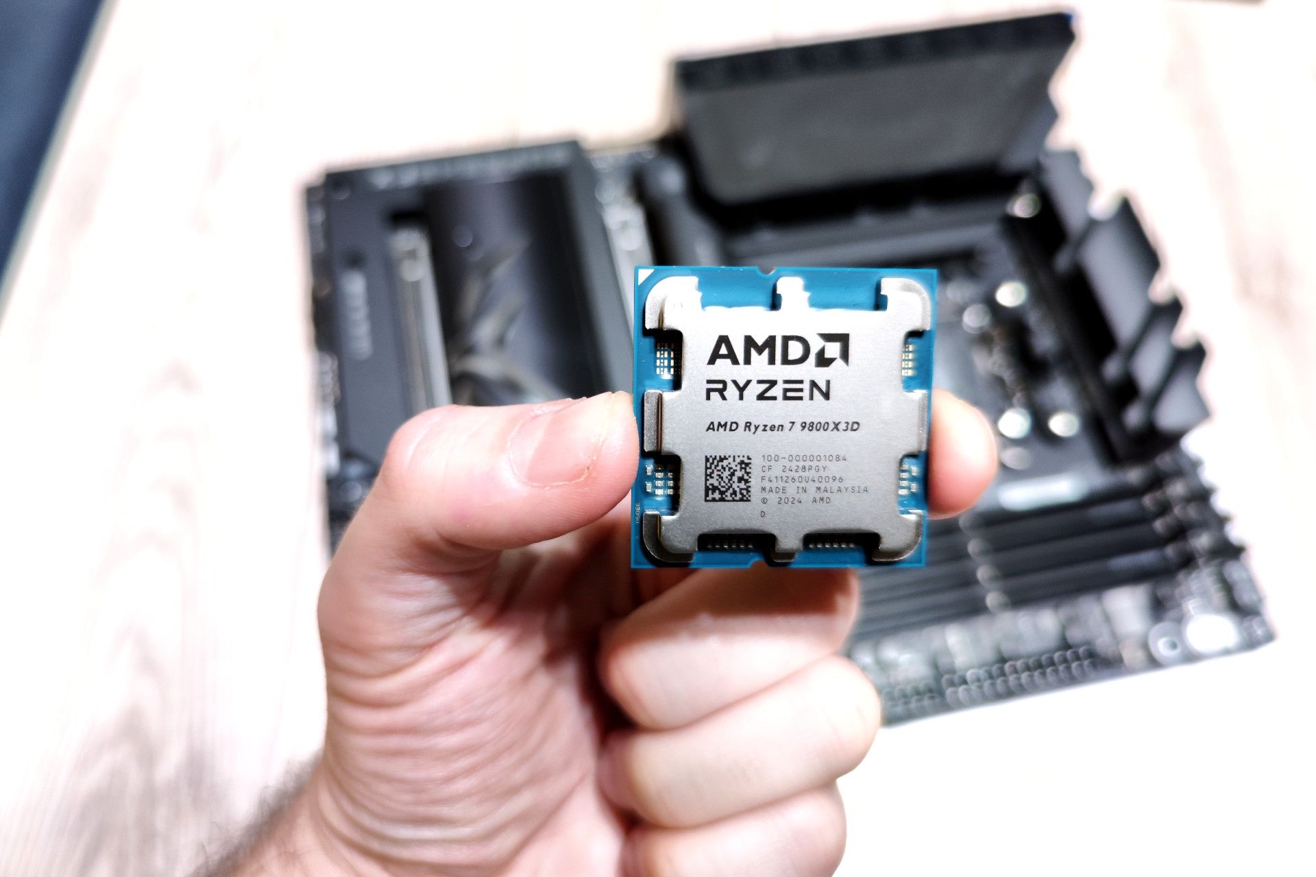 AMD Ryzen 7 9800X3D
