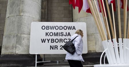 Wybory samorządowe. Większość za ograniczeniem kadencji wójtów i burmistrzów