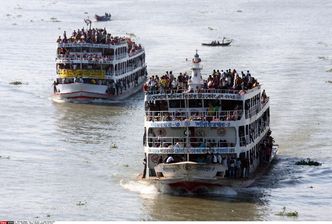 Bangladesz: Zatonął prom, 150 osób mogło zginąć