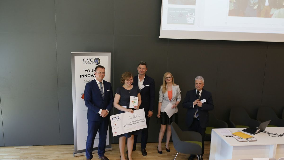 Małgorzata Cykowska-Błasiak z ScienceBioTech wraz z jury konkursu