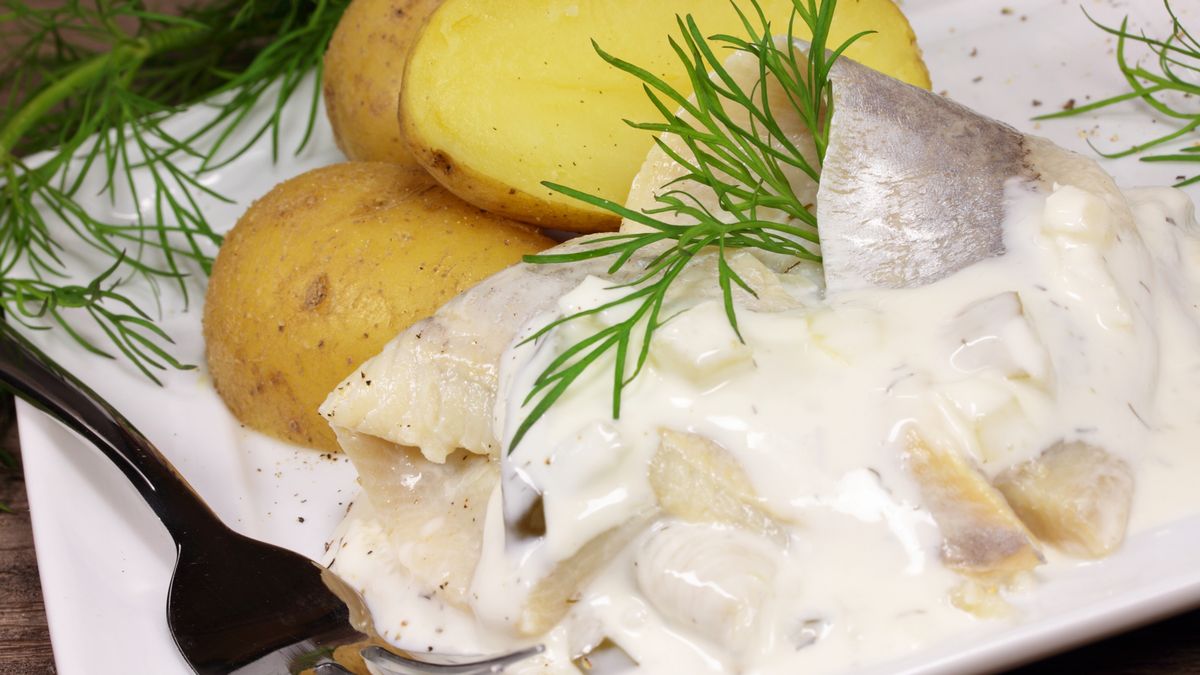 Śledzie z ziemniakami - Pyszności