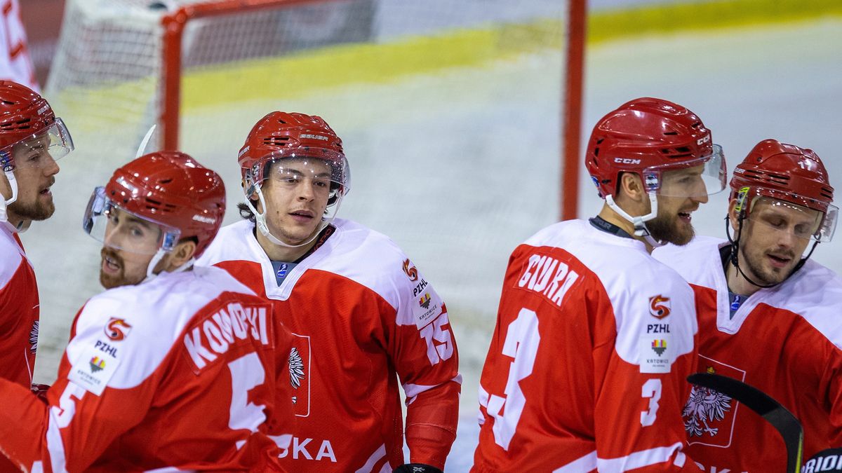 PAP / Andrzej Grygiel / Na zdjęciu: hokeiści reprezentacji Polski